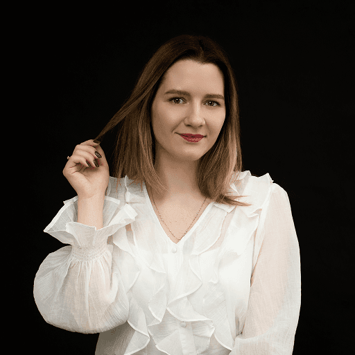Полина